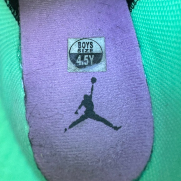 Nike 4.5 Air Jordan 1 Low GS Green Glow Violet Shock Authentic 553560-151 Unisex - Picture 11 of 11